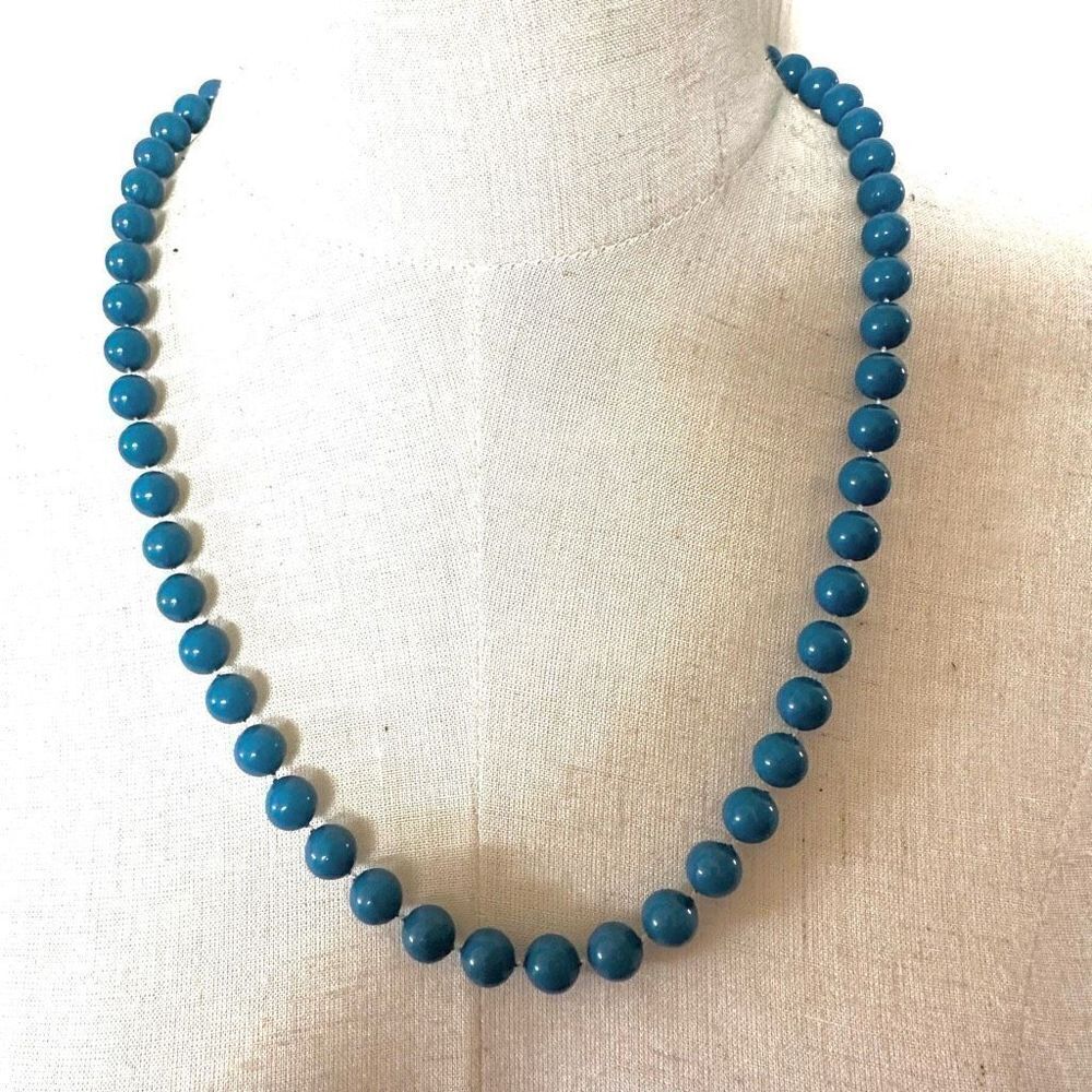 Long blue beaded vintage necklace